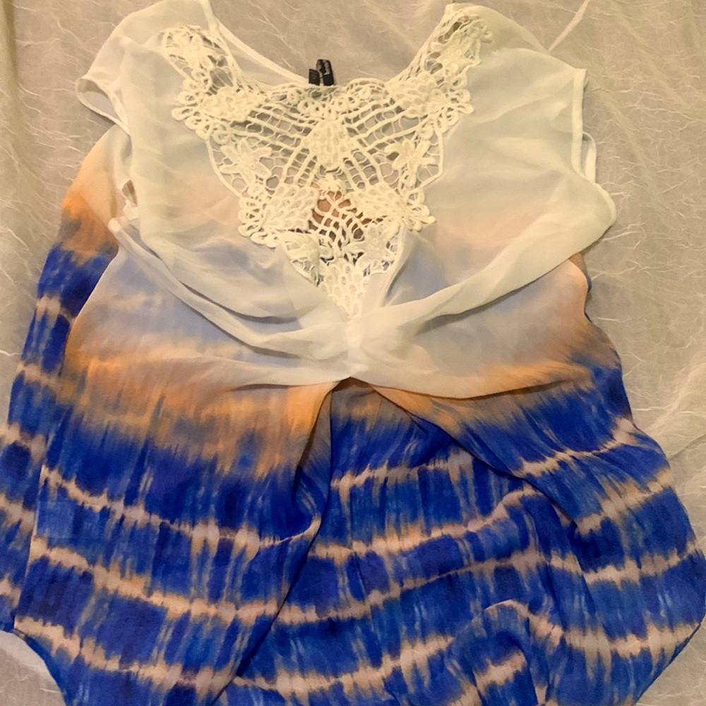 Top - Picture 2 of 2